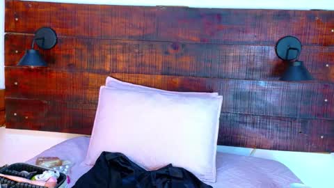    online show from January 9, 10:43 am