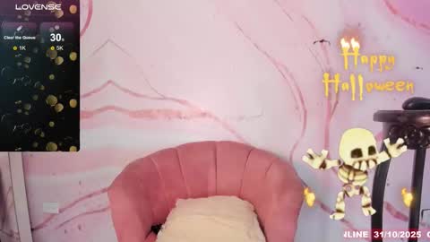  T A M A R A  online show from October 31, 3:56 pm