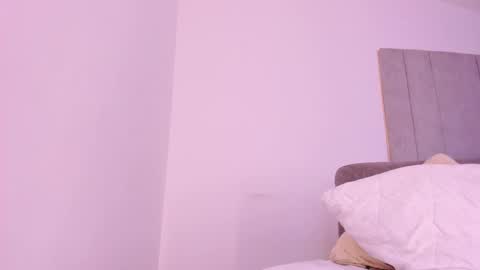 Snapshot of tamy_leen chatting on February 18, 12:39 pm Tamy Leen online show from February 18, 12:39 pm