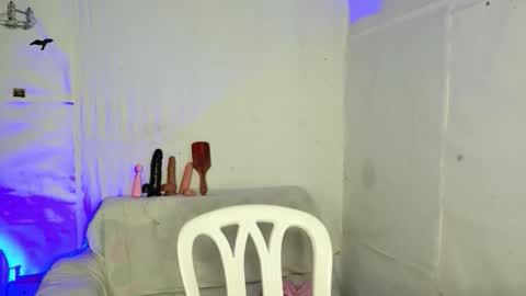 tamylynn online show from March 20, 2:05 am