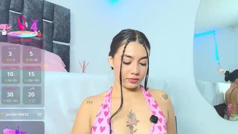 Snapshot of taniamilan chatting on October 11, 12:21 pm Tania online show from October 11, 12:21 pm