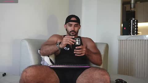 Snapshot of tarek_dan chatting on September 29, 7:35 pm Tarek online show from September 29, 7:35 pm