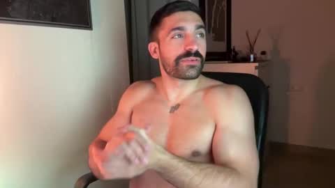 tarquit8 online show from January 13, 10:06 pm