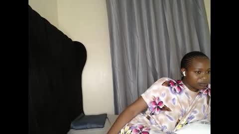 Snapshot of tasha_kimmy chatting on September 11, 6:31 pm Ireen online show from September 11, 6:31 pm