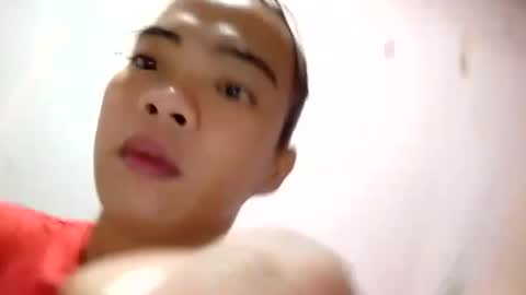 Snapshot of tasstiesst_lady_huge_cock chatting on October 30, 2:45 am roxy online show from October 30, 2:45 am