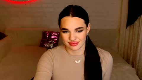 tasty_babyy online show from December 17, 2:33 pm