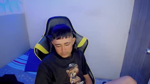 T A T A N online show from March 7, 12:10 am