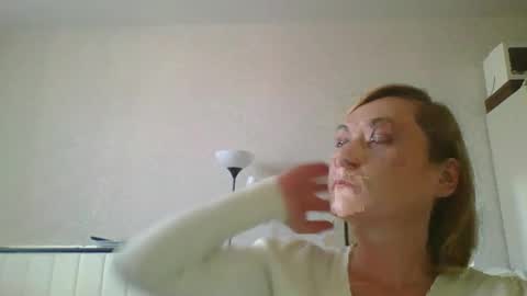 Snapshot of tatiana_xi chatting on October 1, 9:30 am tatiana_xi online show from October 1, 9:30 am