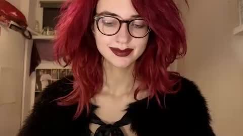 Snapshot of tatianaromanova chatting on October 19, 7:29 pm Tatiana online show from October 19, 7:29 pm