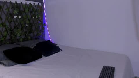 tatianasquirthot online show from April 8, 7:06 pm