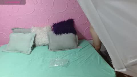Snapshot of tatis_celis chatting on March 8, 1:14 pm tatis_celis online show from March 8, 1:14 pm