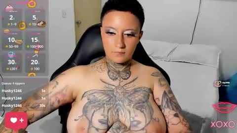 jess online show from April 29, 8:02 pm