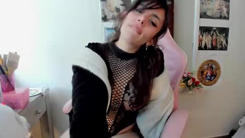 Snapshot of tattoed_bunny9 chatting on October 17, 2:43 pm Rose Marie online show from October 17, 2:43 pm
