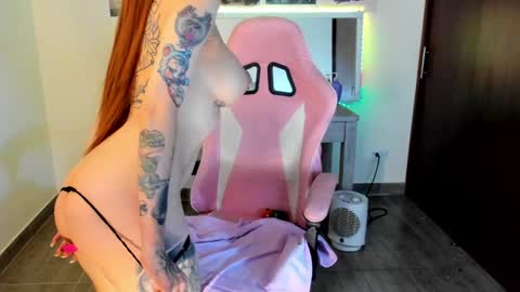 Snapshot of tattoed_bunny9 chatting on December 9, 5:29 am Rose Marie online show from December 9, 5:29 am