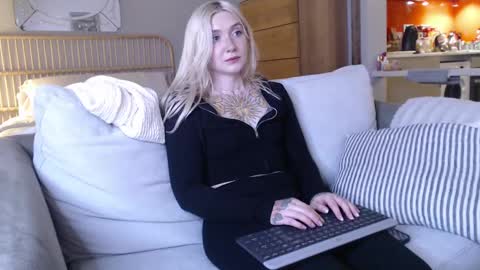 tattoobbgirl online show from February 25, 7:16 pm