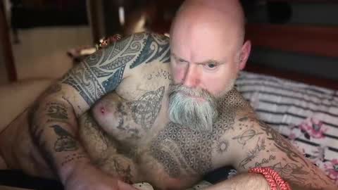 Snapshot of tattooeddilf01 chatting on October 16, 11:03 pm Tattooeddilf 01 online show from October 16, 11:03 pm