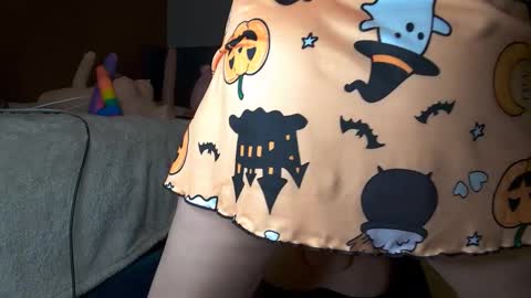Snapshot of tattooedmami33 chatting on October 7, 2:46 pm tattooedmami33 online show from October 7, 2:46 pm