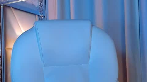 Snapshot of tayler_swift1 chatting on December 5, 11:01 am tayler_swift1 online show from December 5, 11:01 am