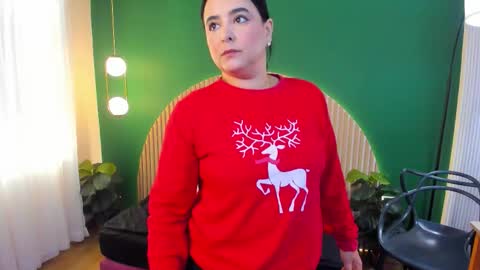 Taylor Bennet online show from December 14, 11:38 am