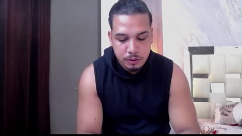 taylor_collins_2 online show from October 7, 5:20 pm