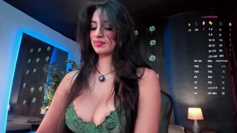 Taylor  Help me to get 100 thumbs up online show from March 17, 5:29 pm