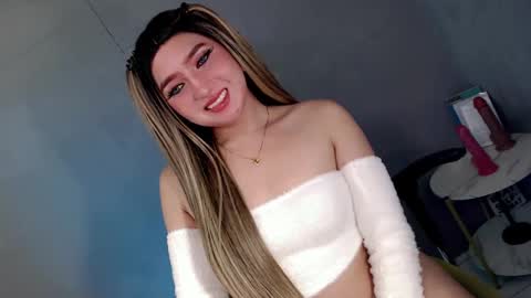 ellaine online show from March 11, 11:37 pm