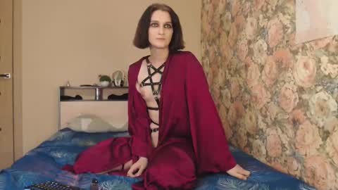 July online show from October 15, 4:30 pm