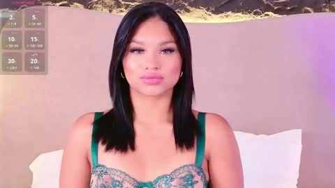 Snapshot of teasealicious chatting on October 14, 7:39 pm Bruna online show from October 14, 7:39 pm