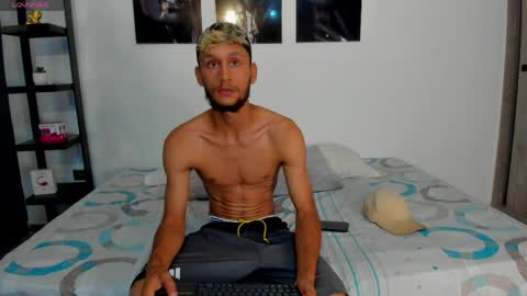 Tedy online show from April 4, 9:11 pm