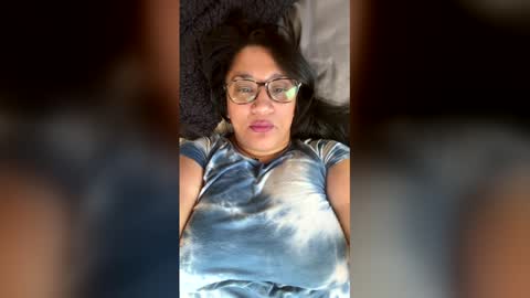 tee1luv online show from March 23, 12:37 am