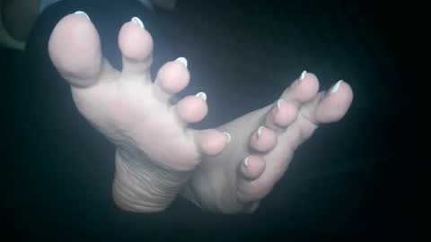 Viv West online show from October 20, 3:33 am