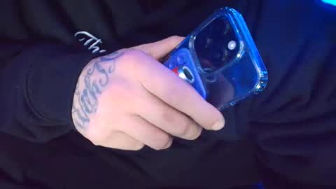 tempsnasty online show from January 6, 12:03 am