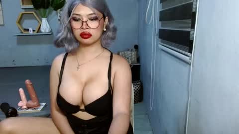 kath online show from February 4, 8:13 am