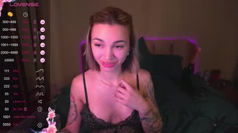 Snapshot of teona_amore chatting on February 11, 2:24 pm Teya online show from February 11, 2:24 pm
