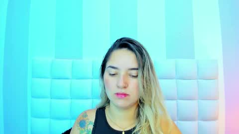 Snapshot of teresasroom_ chatting on February 24, 12:59 pm Teresa online show from February 24, 12:59 pm