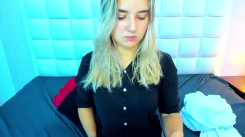 Snapshot of teresasroom_ chatting on March 7, 3:28 pm Teresa online show from March 7, 3:28 pm