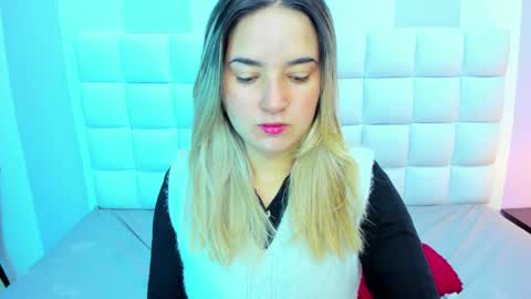 Snapshot of teresasroom_ chatting on February 18, 12:39 pm Teresa online show from February 18, 12:39 pm