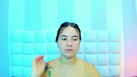 Snapshot of teresasroom_ chatting on February 19, 6:43 pm Teresa online show from February 19, 6:43 pm