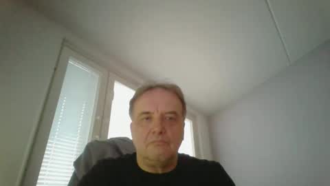Snapshot of tero007 chatting on December 9, 8:22 am tero007 online show from December 9, 8:22 am