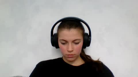 Anny Simpson online show from September 12, 5:42 am