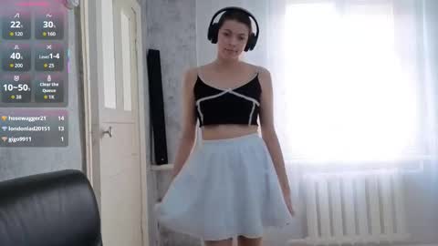 Anny Simpson online show from December 19, 5:58 am