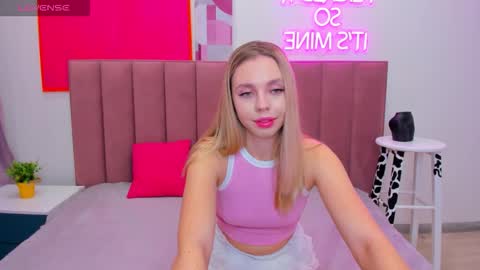 Tessa 3 online show from November 22, 2:32 am