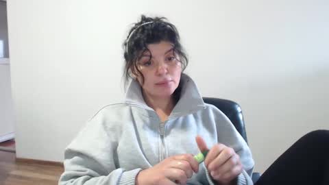 naughty tess online show from December 27, 9:28 am