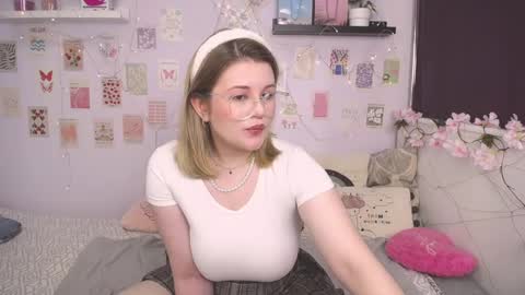 Snapshot of tesspleasure chatting on January 11, 12:40 pm TESSA online show from January 11, 12:40 pm