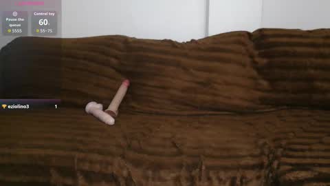 Busty Sandra online show from March 14, 10:36 pm