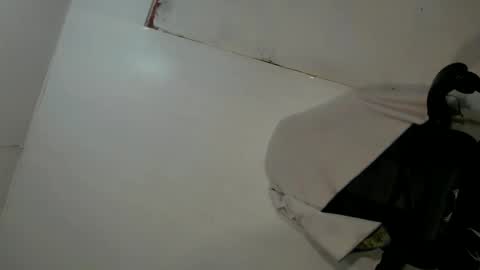 Snapshot of tgirl_luna69 chatting on March 10, 11:12 am Luna online show from March 10, 11:12 am