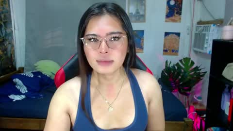 tgirlselena online show from April 27, 12:30 am