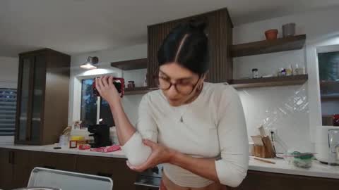 babygirlmami online show from November 16, 12:56 am