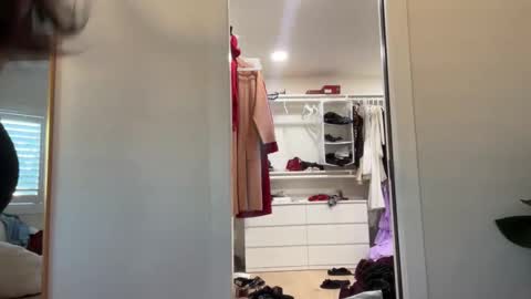 babygirlmami online show from February 8, 9:29 pm