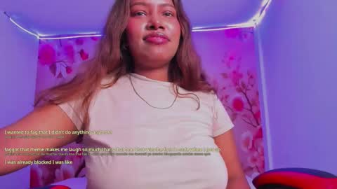 Snapshot of thais_waldrof chatting on October 16, 3:39 am Andreina online show from October 16, 3:39 am